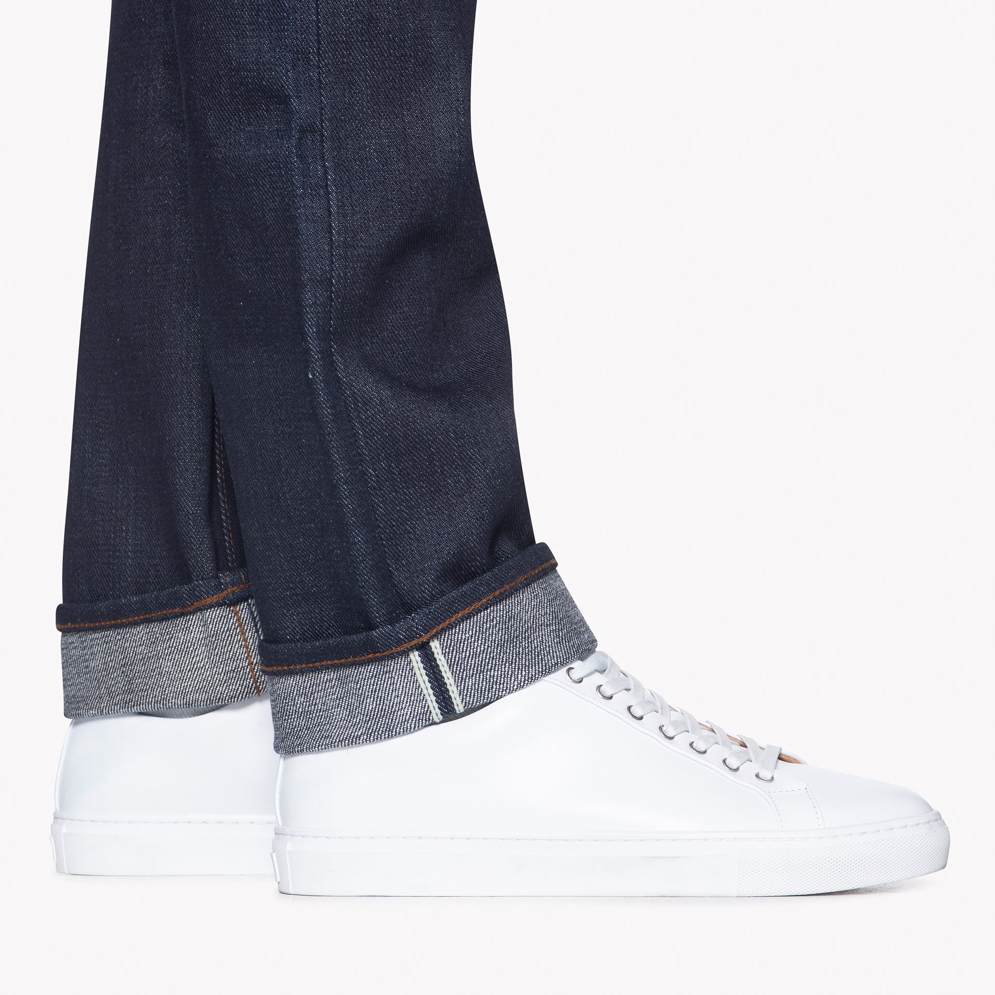 UB221 Tapered Fit 21oz Heavyweight Indigo Selvedge Denim | The Unbranded Brand