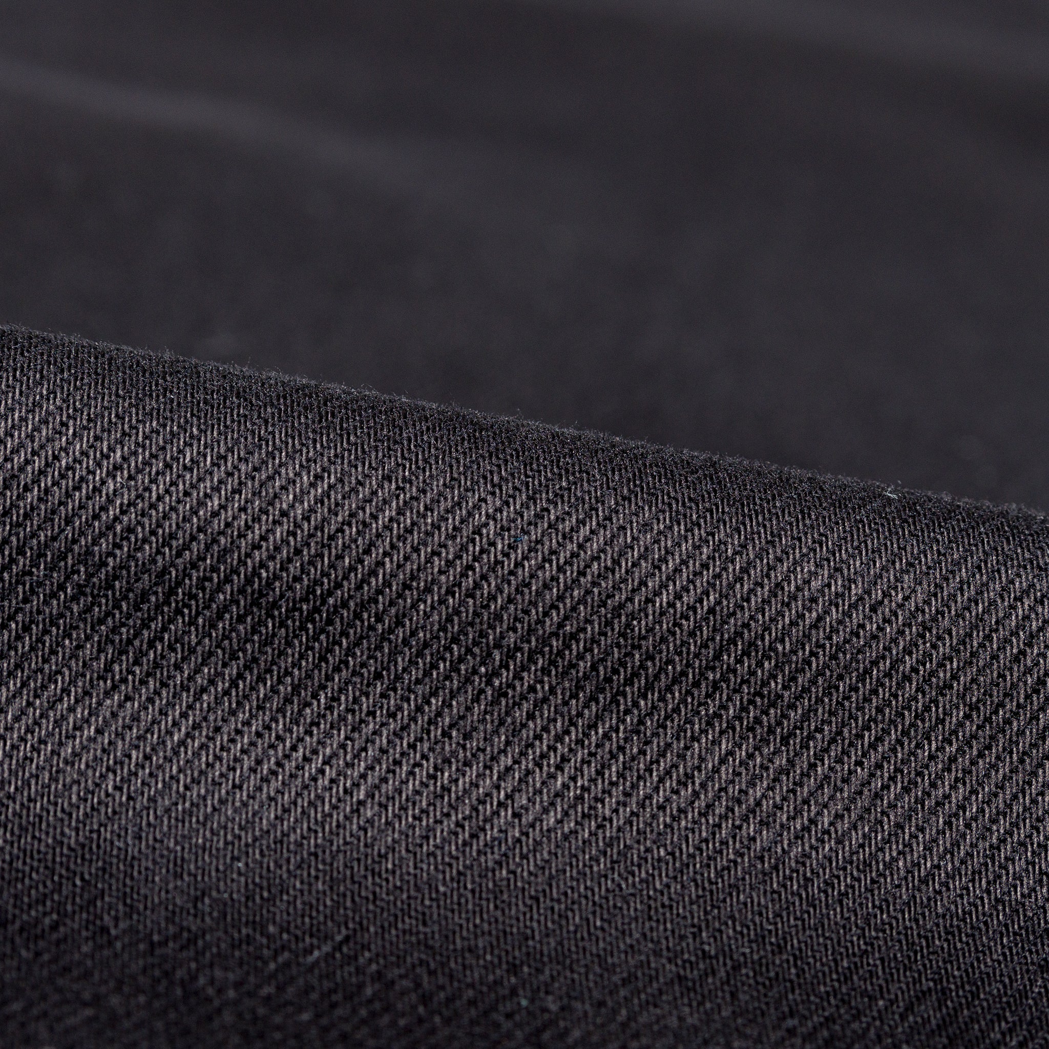 UB655 Relaxed Tapered Fit 12.5oz Black Selvedge Chino | The Unbranded Brand